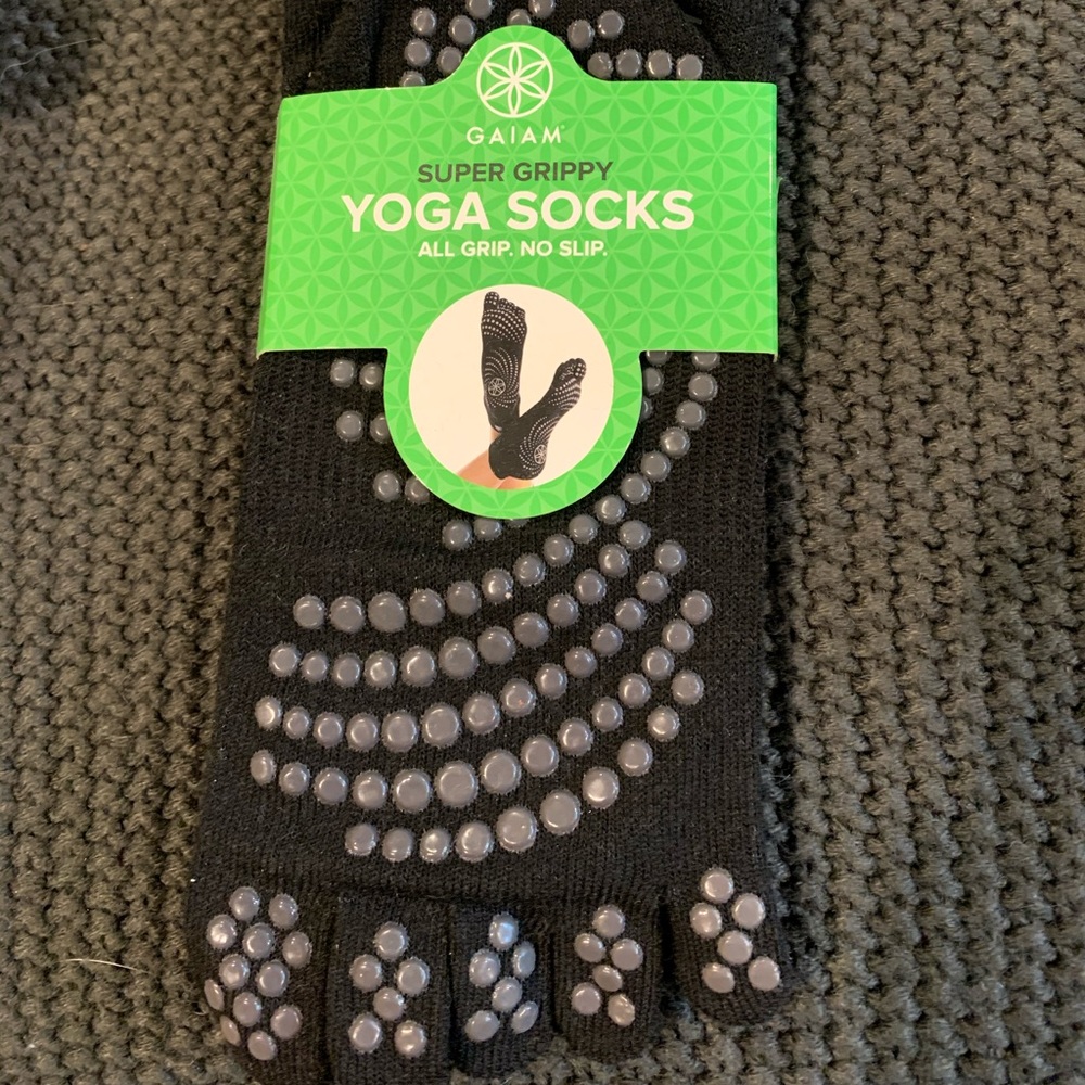 Brand New Gaiam Super Grippy Yoga Socks